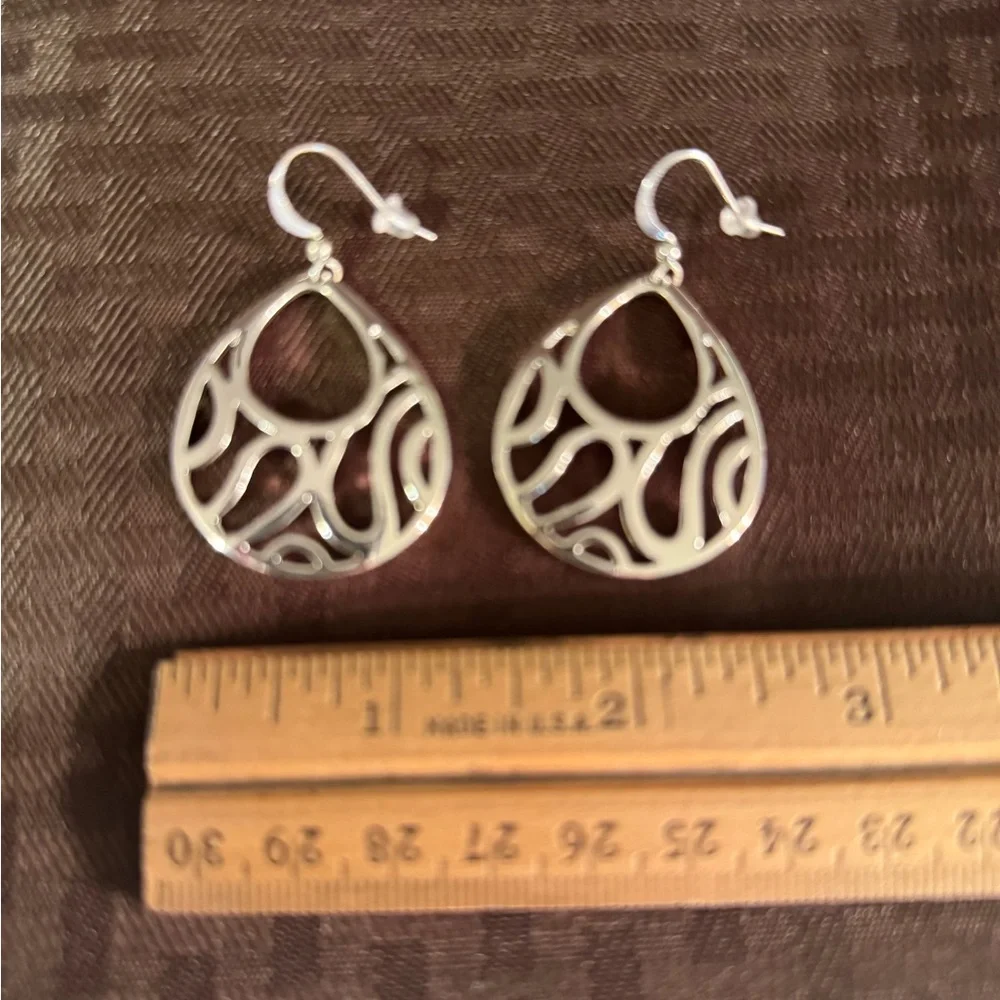 Unbranded Earrings and Pendant. Purchased at JC Penney years ago. Pre-Owned. EC - Picture 2 of 3